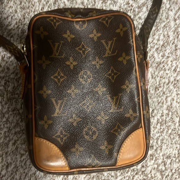 Excellent condition, Louis Vuitton Crossbody purse - Picture 2 of 4
